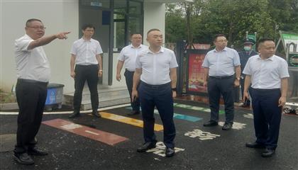 遂寧興業(yè)集團(tuán)召開“問題大排查、作風(fēng)大整治、工作大提升”專項(xiàng)行動(dòng)現(xiàn)場(chǎng)推進(jìn)會(huì)